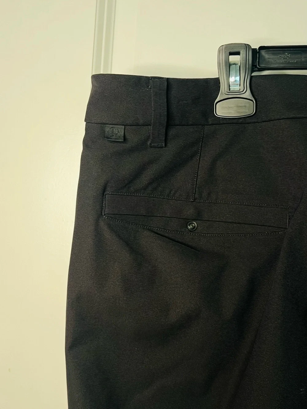 LULULEMON Men's Black Commission Pants Size 38